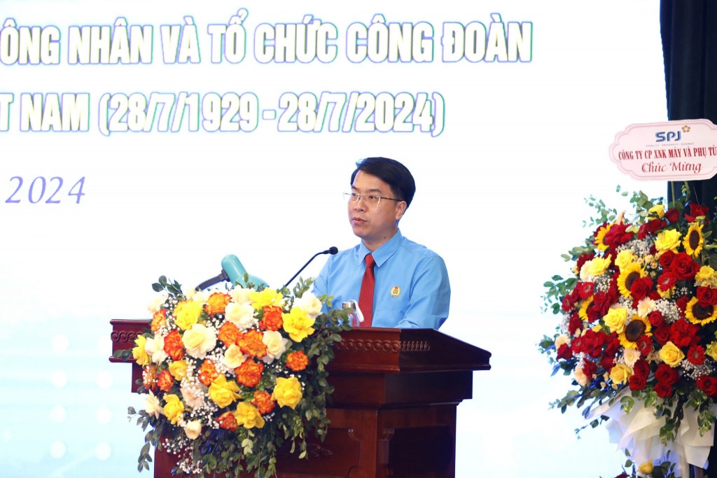 Tuyên dương 95 cán bộ Công đoàn cơ sở tiêu biểu quận Long Biên năm 2024