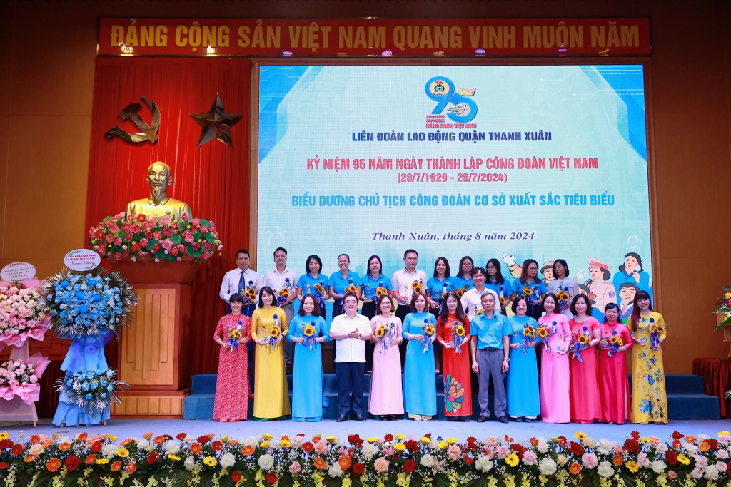 Ghi nhận, vinh danh nỗ lực của Chủ tịch Công đoàn cơ sở