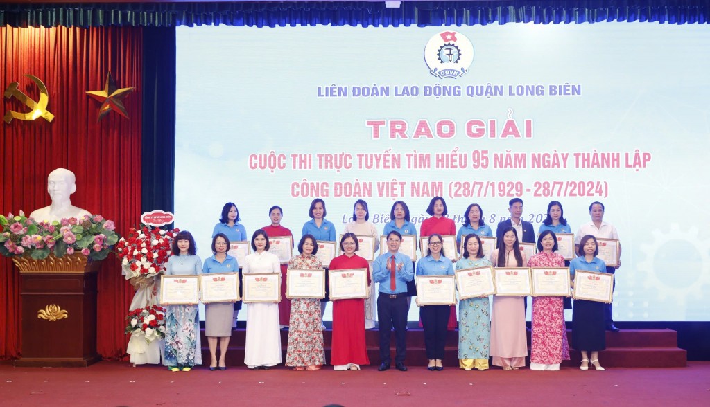 Tuyên dương 95 cán bộ Công đoàn cơ sở tiêu biểu quận Long Biên năm 2024