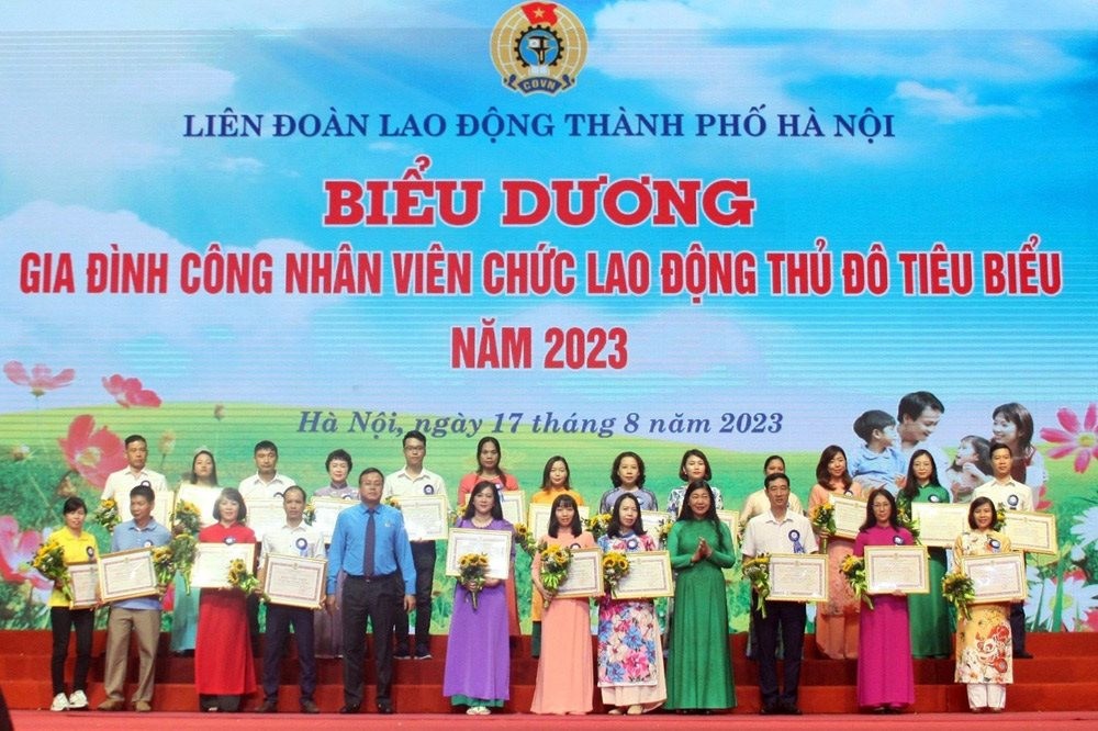 Sẽ biểu dương 100 “Gia đình công nhân, viên chức, lao động Thủ đô tiêu biểu