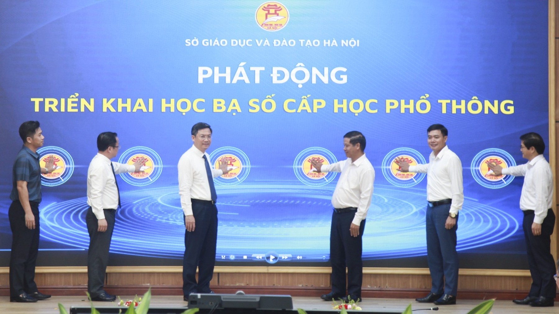 Hà Nội triển khai học bạ số ở tất cả các trường phổ thông từ năm học 2024 - 2025