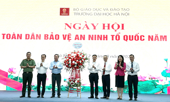 Đẩy mạnh tuyên truyền về “Ngày hội toàn dân bảo vệ an ninh Tổ quốc” cho sinh viên