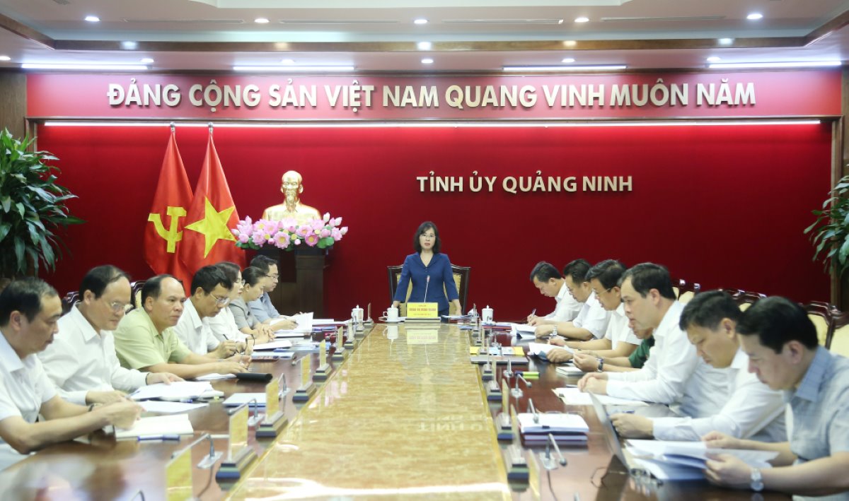 Bà Trịnh Thị Minh Thanh điều hành công việc của Tỉnh ủy Quảng Ninh