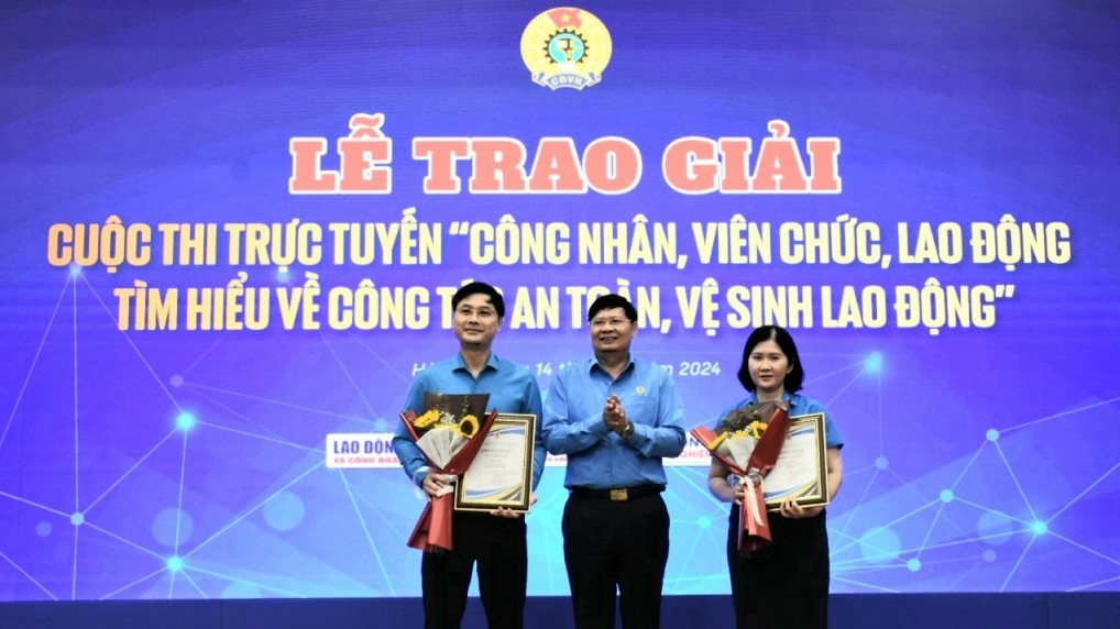 LĐLĐ thành phố Hà Nội đứng thứ hai về số người thi trực tuyến tìm hiểu về An toàn, vệ sinh lao động