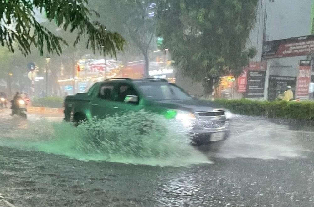 Dự báo thời tiết Hà Nội ngày 20/8: Trời nhiều mây, có mưa rào và dông