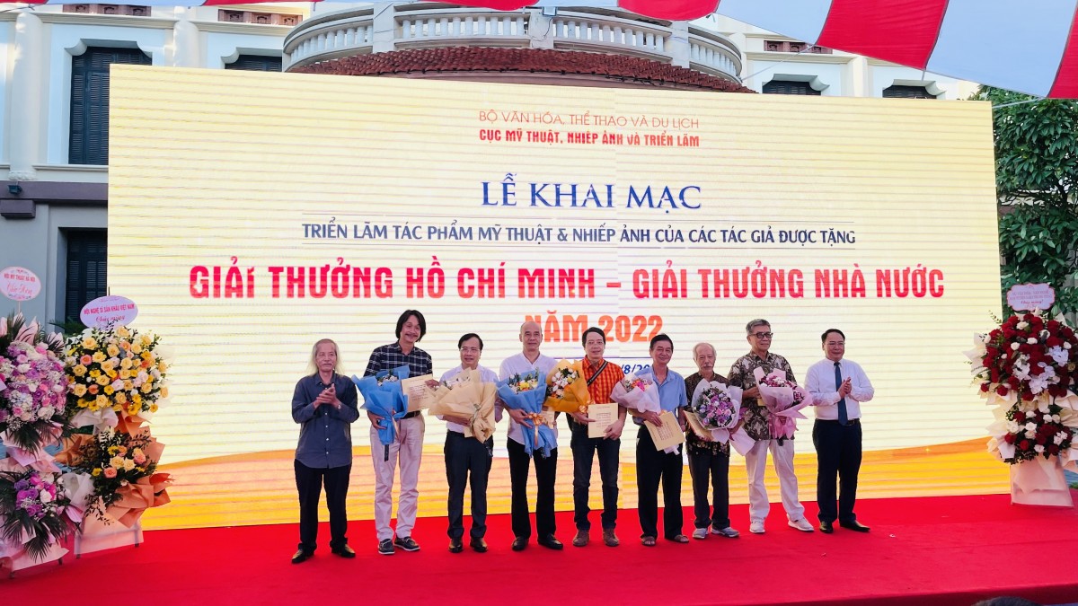 Triển lãm tôn vinh các tác giả đoạt Giải thưởng Hồ Chí Minh và Giải thưởng Nhà nước năm 2022