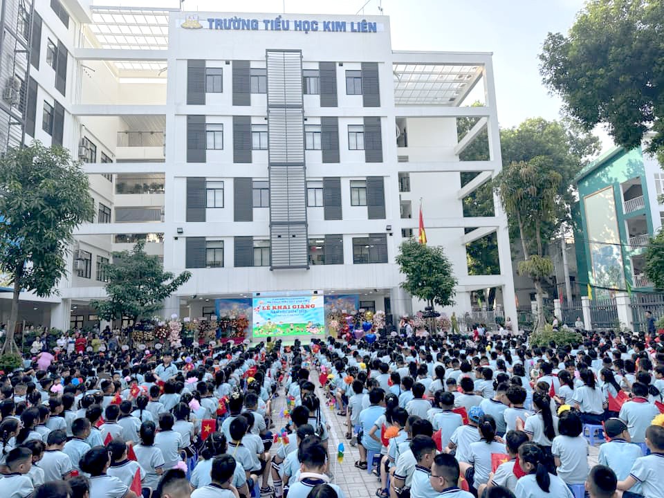 TRỰC TUYẾN: Gần 2,3 triệu học sinh Thủ đô hân hoan chào đón năm học mới