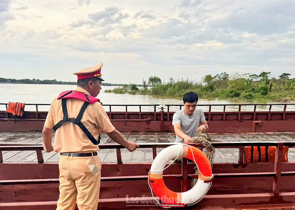 Cảnh sát giao thông Hà Nội triển khai phương án ứng phó bão số 3