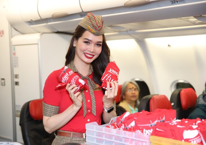 Tiếp viên hàng không Vietjet (3).jpg