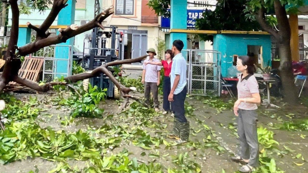 Nhân dân đánh giá cao sự lãnh đạo kịp thời của Trung ương và Thành phố trong ứng phó bão số 3