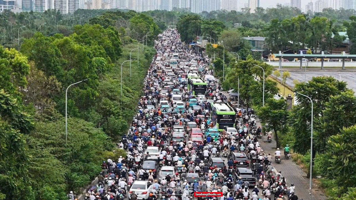 Sau bão số 3: Nhiều tuyến đường ở Hà Nội ùn tắc nghiêm trọng ngày đầu tuần Tháo gỡ điểm nghẽn cho giao thông công cộng xanh: Bắt đầu từ nhận thức người dân