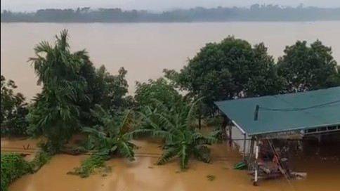 Tin lũ khẩn cấp trên sông Thao, cảnh báo ngập lụt tại các vùng trũng thấp ven sông