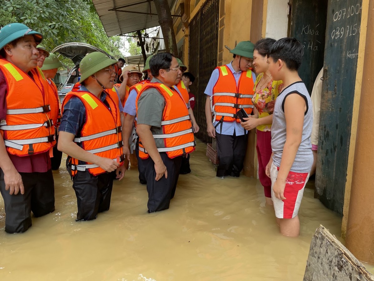 Thủ tướng Phạm Minh Chính thị sát tình hình mưa lũ, chỉ đạo công tác cứu hộ ở Bắc Giang