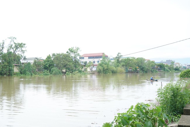 Đảm bảo an toàn cho người dân ven sông Tích