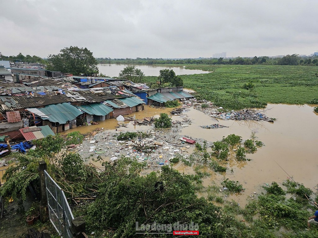 Hà Nội: Rút lệnh báo động lũ ở nhiều quận, huyện giáp sông Hồng