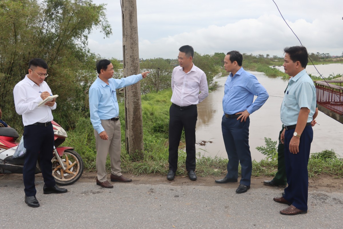 Huyện Phú Xuyên: Yêu cầu các địa phương trực 24/24h ứng phó với mưa lũ