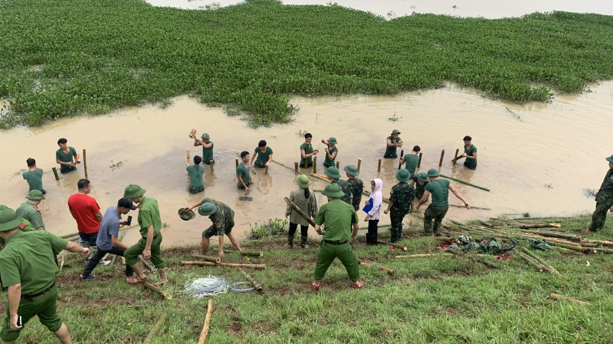 Chủ tịch Ủy ban MTTQ Việt Nam thành phố Hà Nội kiểm tra công tác phòng, chống lụt bão tại Sơn Tây