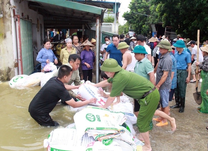 Chương Mỹ: Đồng bộ các biện pháp khắc phục hậu quả do mưa lũ, bảo đảm an toàn cho người dân