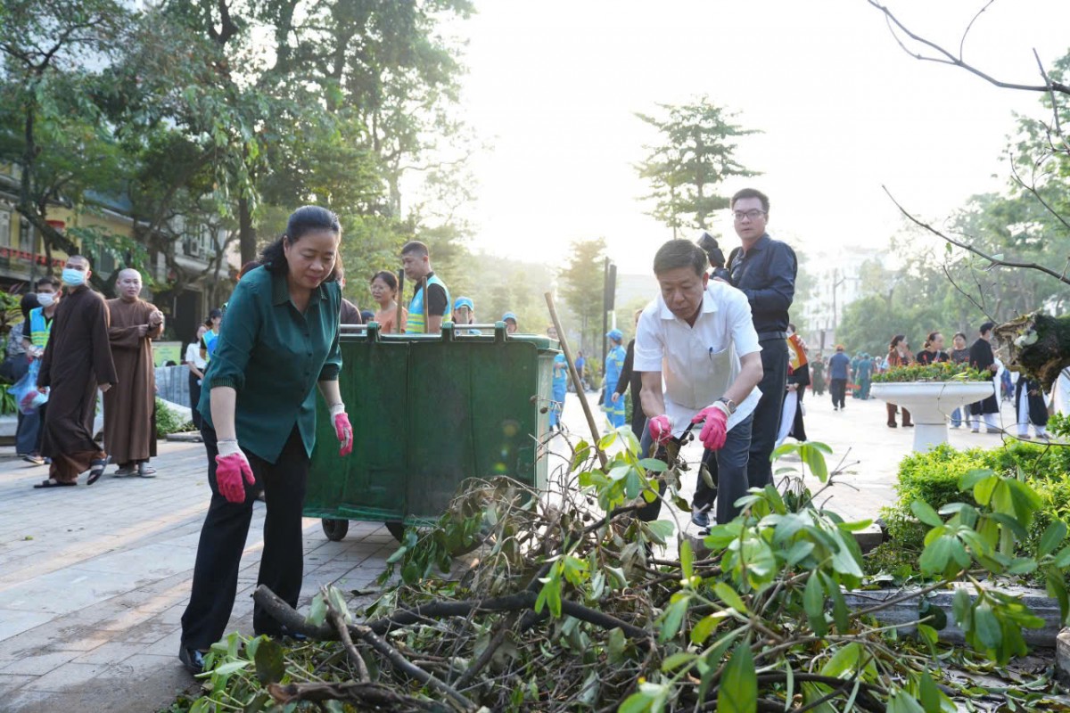 Hà Nội: Phát động toàn dân tham gia tổng vệ sinh môi trường sau cơn bão số 3