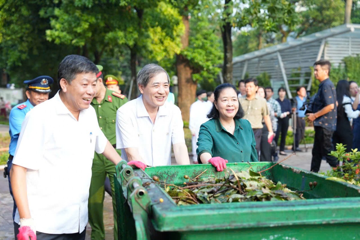 Hà Nội: Phát động toàn dân tham gia tổng vệ sinh môi trường sau cơn bão số 3