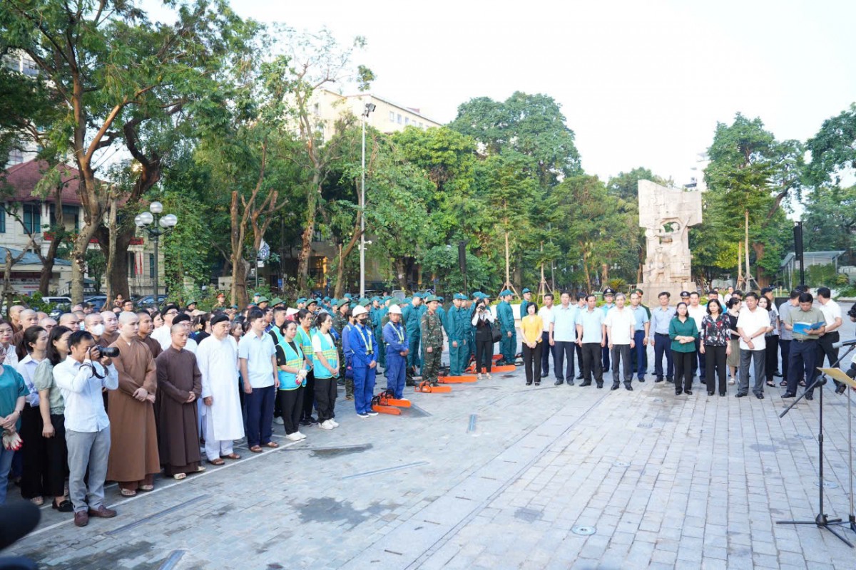 Hà Nội: Phát động toàn dân tham gia tổng vệ sinh môi trường sau cơn bão số 3