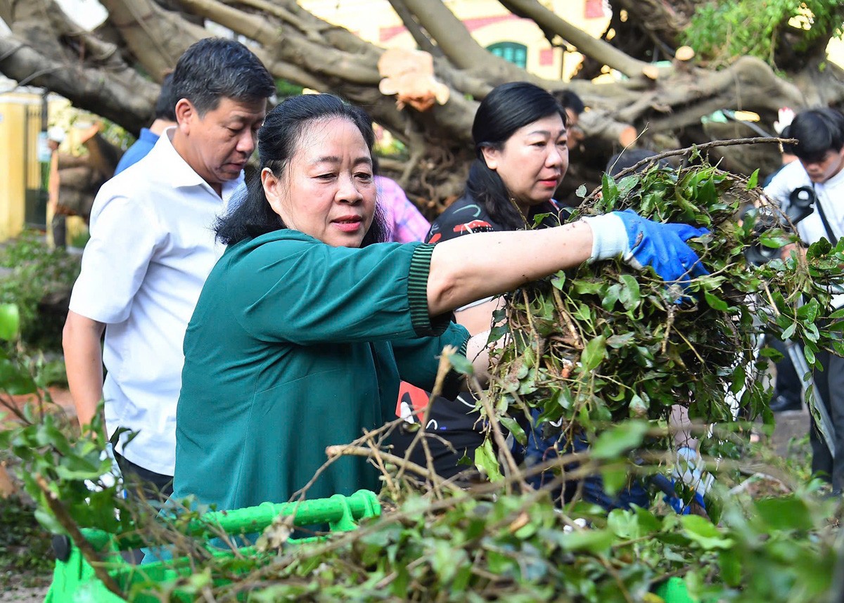 Hà Nội ra quân tổng vệ sinh môi trường toàn Thành phố