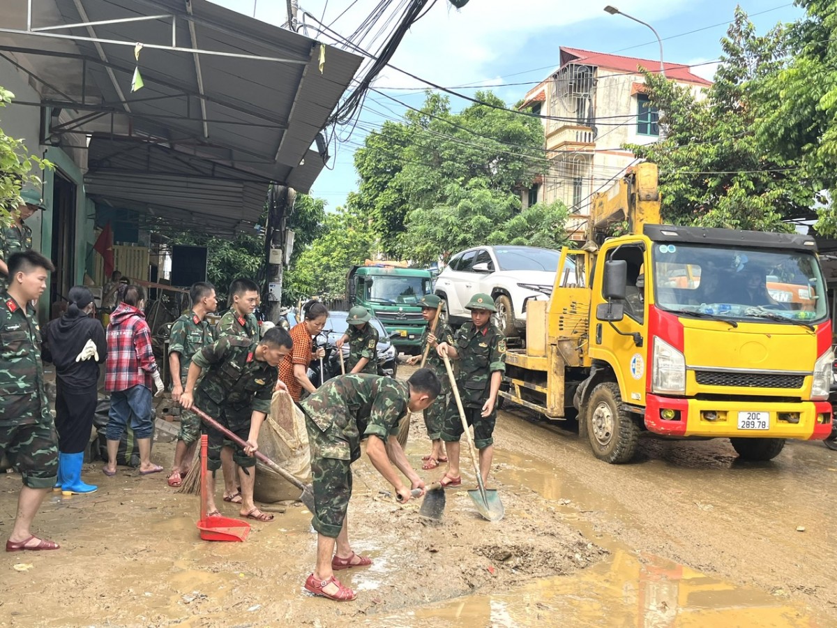 Ban Vận động Cứu trợ Trung ương phân bổ hỗ trợ đợt 2 đến các địa phương bị thiệt hại do bão lũ