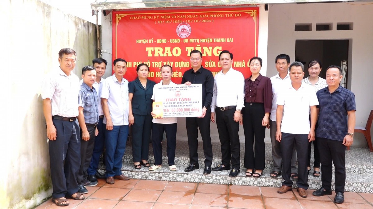 Thanh Oai: Hỗ trợ 42 hộ nghèo, cận nghèo xây, sửa nhà