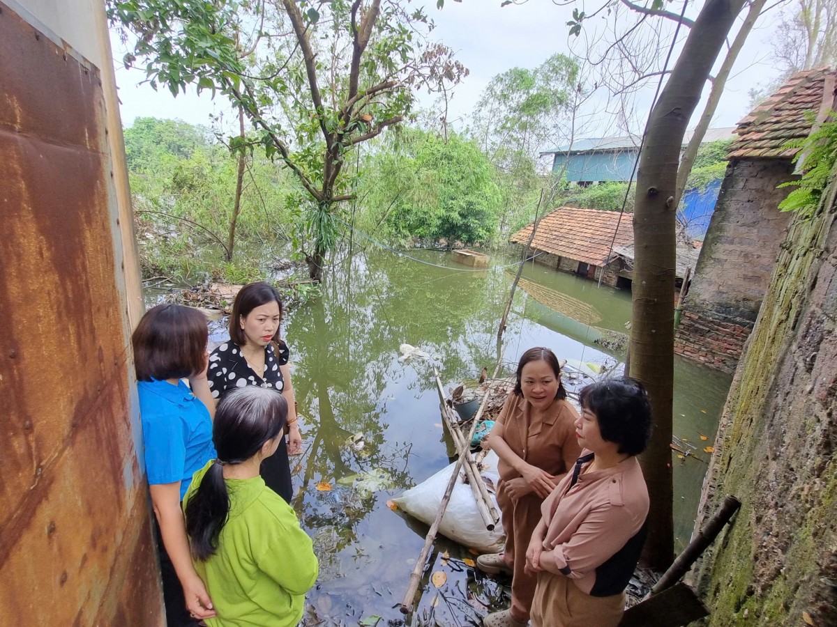 Công đoàn chung tay hỗ trợ các gia đình bị ảnh hưởng bởi bão số 3