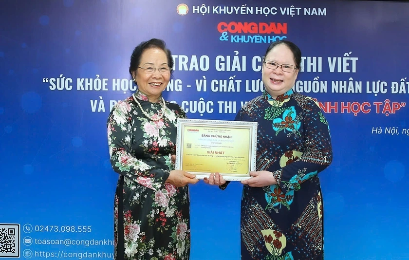 Trao giải cuộc thi viết "Sức khỏe học đường - Vì chất lượng nguồn nhân lực đất nước"