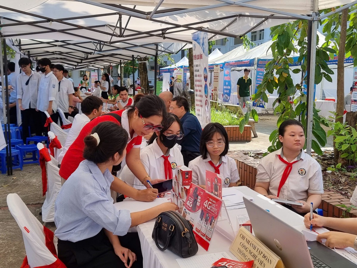 Cơ hội tốt để lực lượng lao động trẻ tiếp cận thị trường lao động