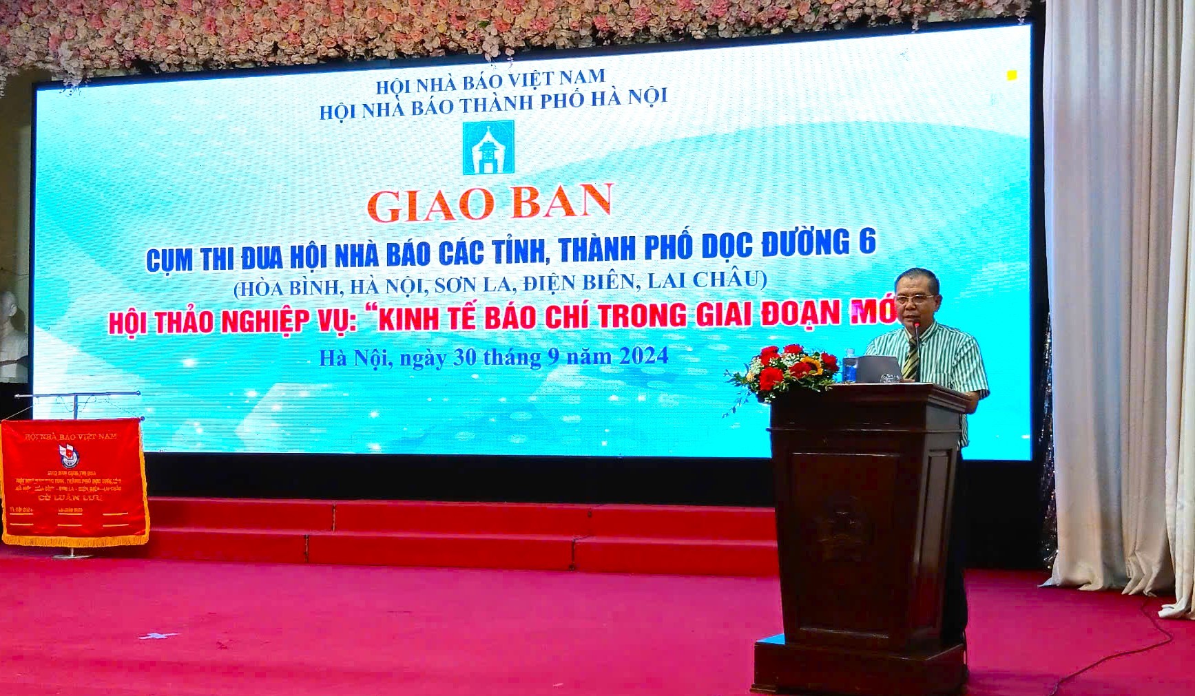 Giao ban Cụm thi đua Hội Nhà báo các tỉnh, thành phố dọc đường 6 và Hội thảo “Kinh tế báo chí trong giai đoạn mới”