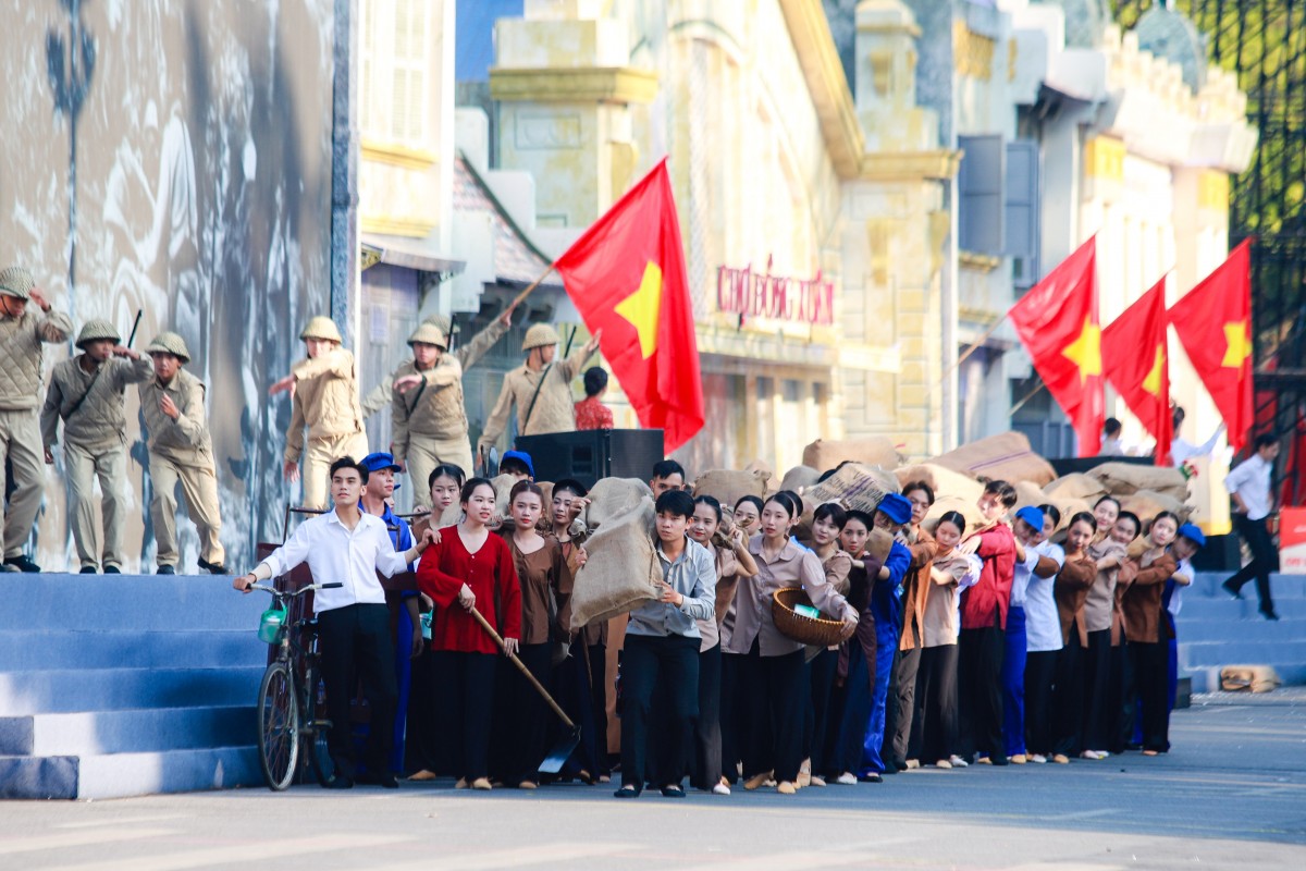 Hàng ngàn người tham gia tổng duyệt Ngày hội Văn hóa vì Hòa bình