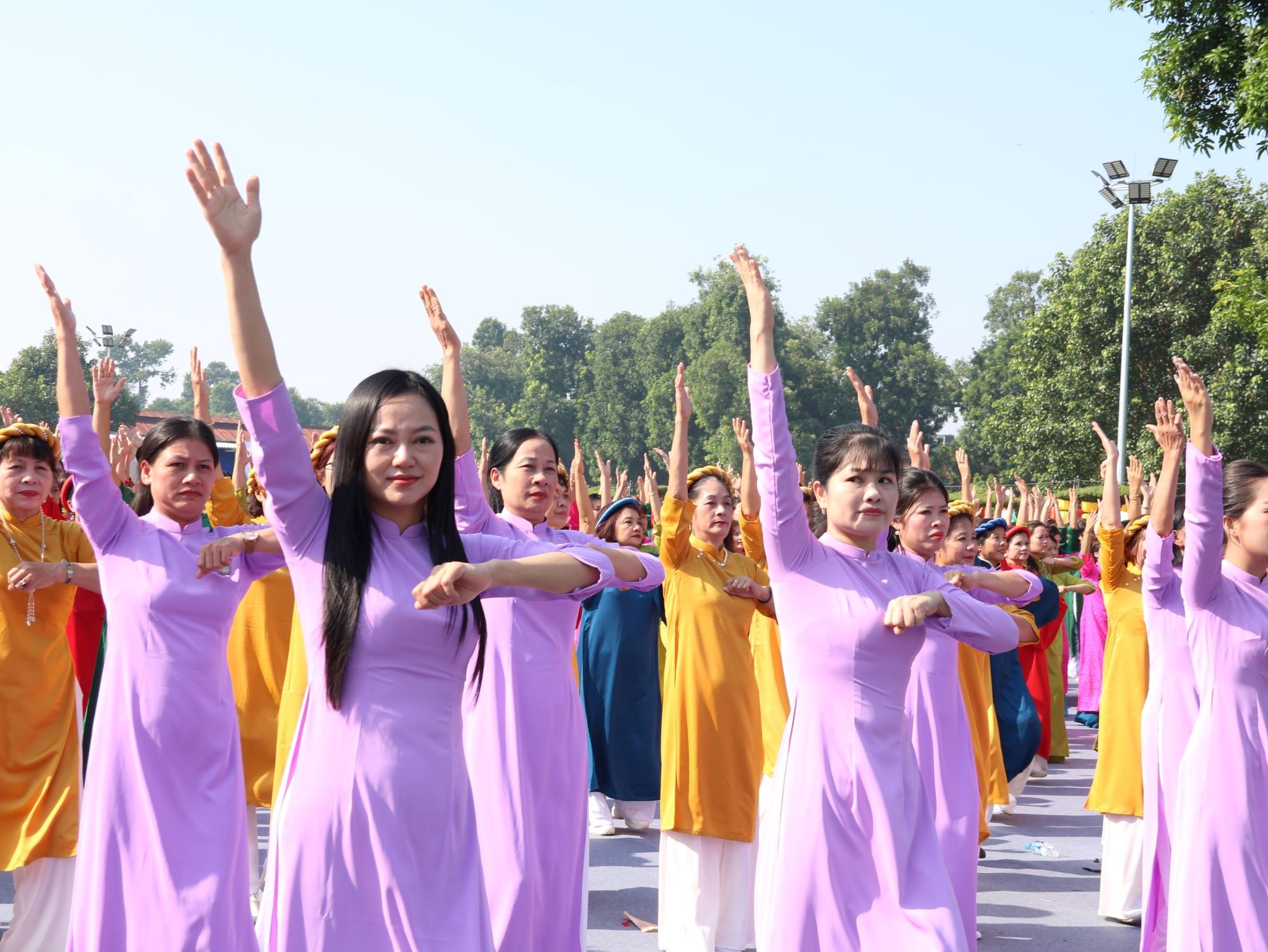 Carnaval Áo dài “Phụ nữ Thủ đô hội nhập và phát triển”