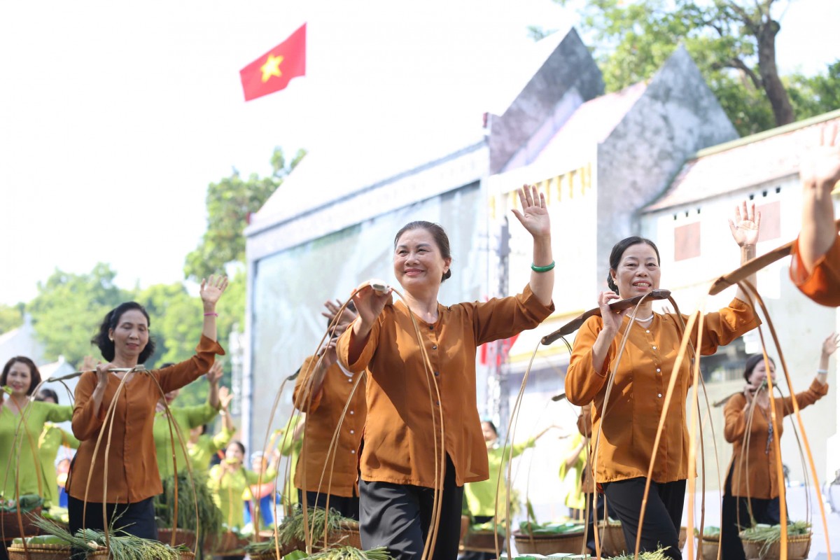 Lan tỏa nét đẹp của vùng đất “trăm nghề”