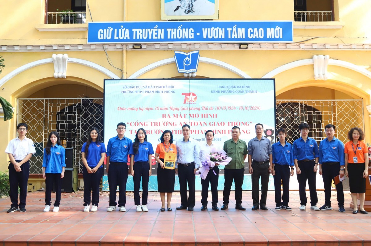 Quận Ba Đình: Thêm nhiều trường học triển khai mô hình “Cổng trường an toàn giao thông”