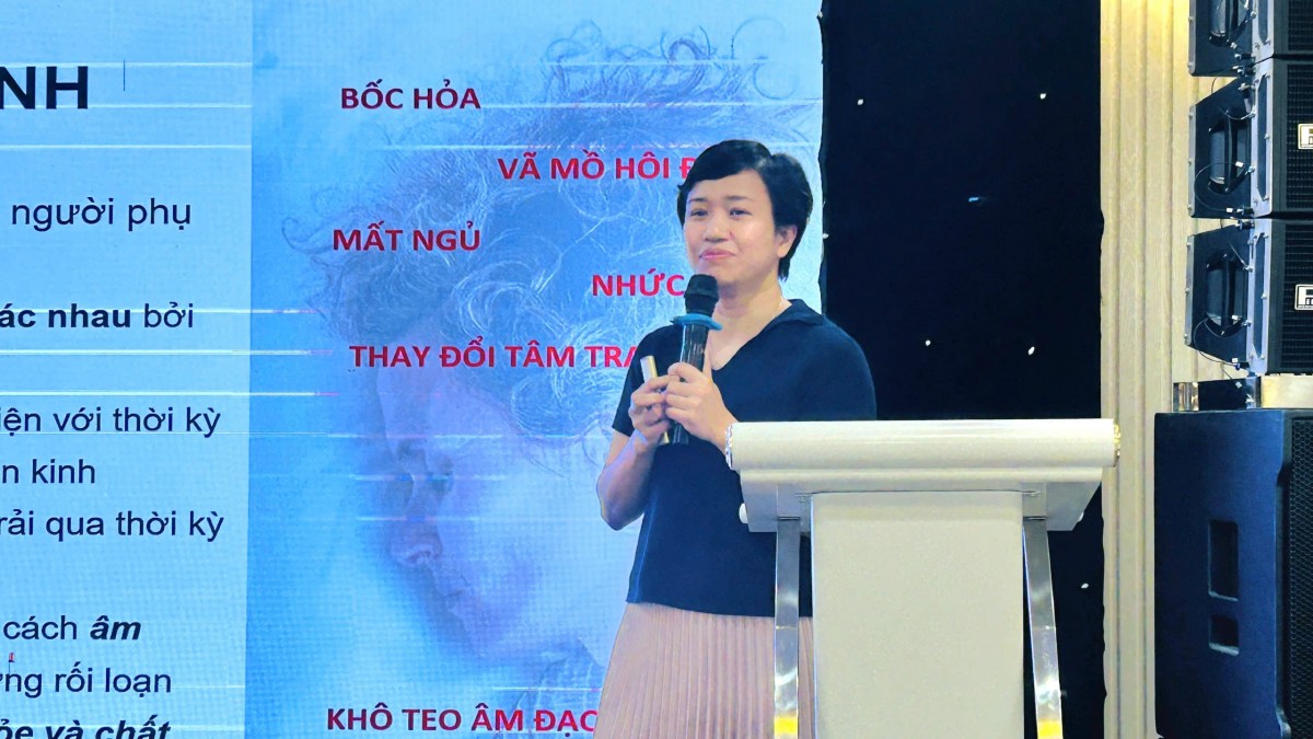 Đừng “chịu đựng” mãn kinh trong im lặng