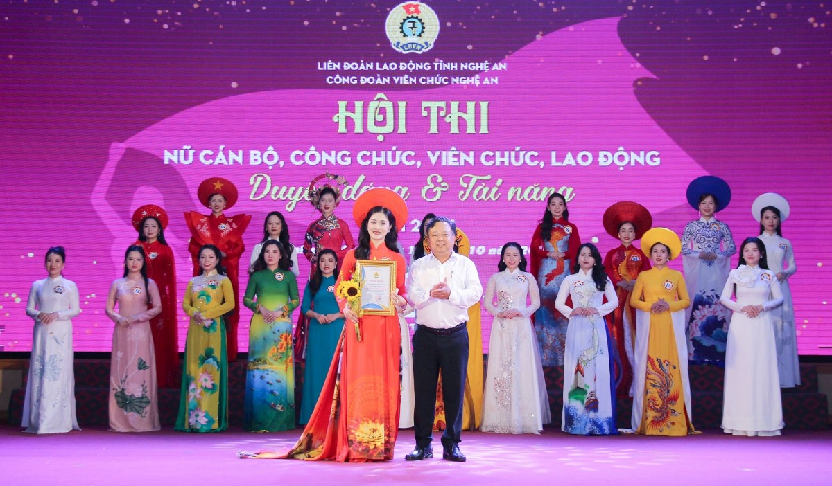 Đặc sắc, ấn tượng Hội thi “Nữ cán bộ, công chức, viên chức duyên dáng và tài năng”