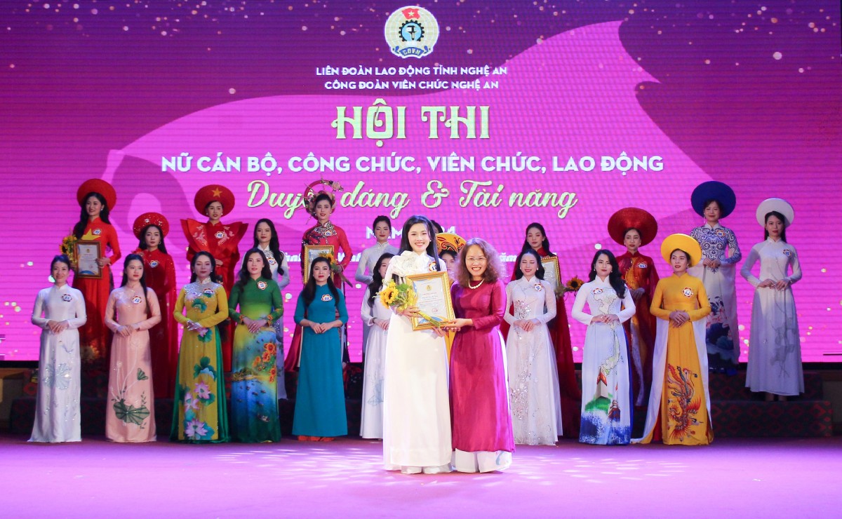 Đặc sắc, ấn tượng Hội thi “Nữ cán bộ, công chức, viên chức duyên dáng và tài năng”