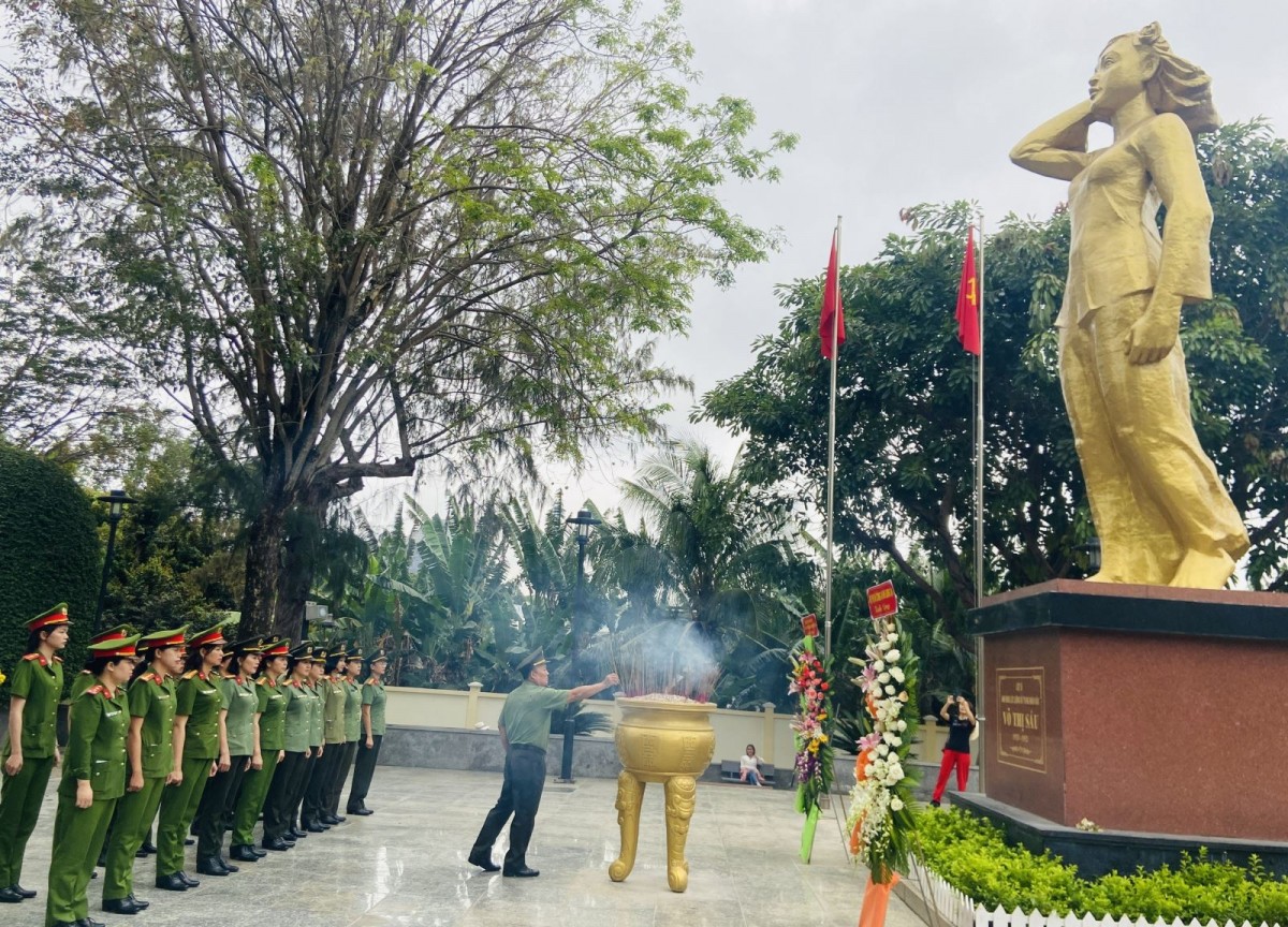 Thổi bùng ngọng lửa khát vọng cống hiến của tuổi trẻ trong kỷ nguyên mới