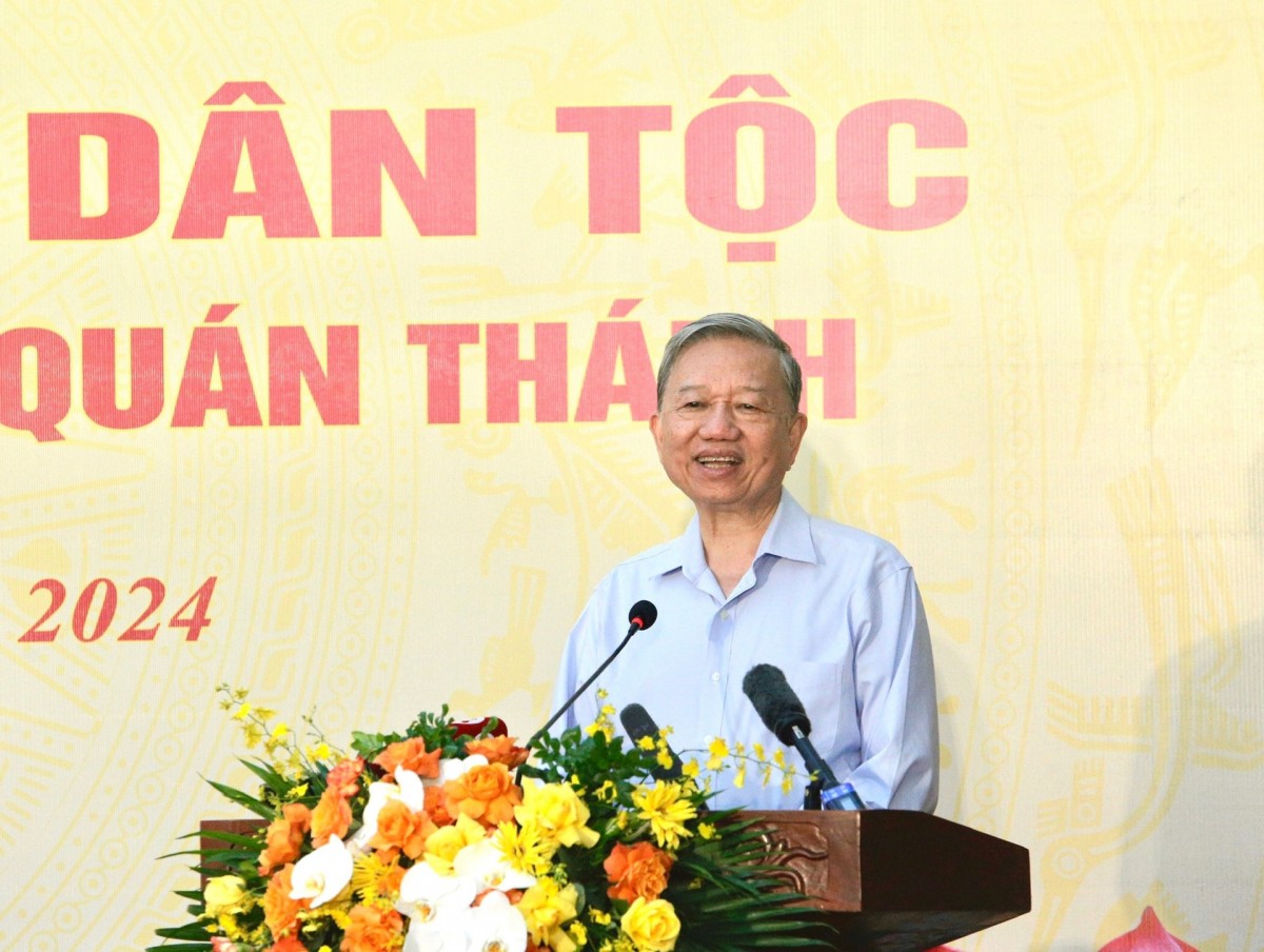 Tổng Bí thư Tô Lâm chung vui Ngày hội Đại đoàn kết toàn dân tộc với nhân dân phường Quán Thánh