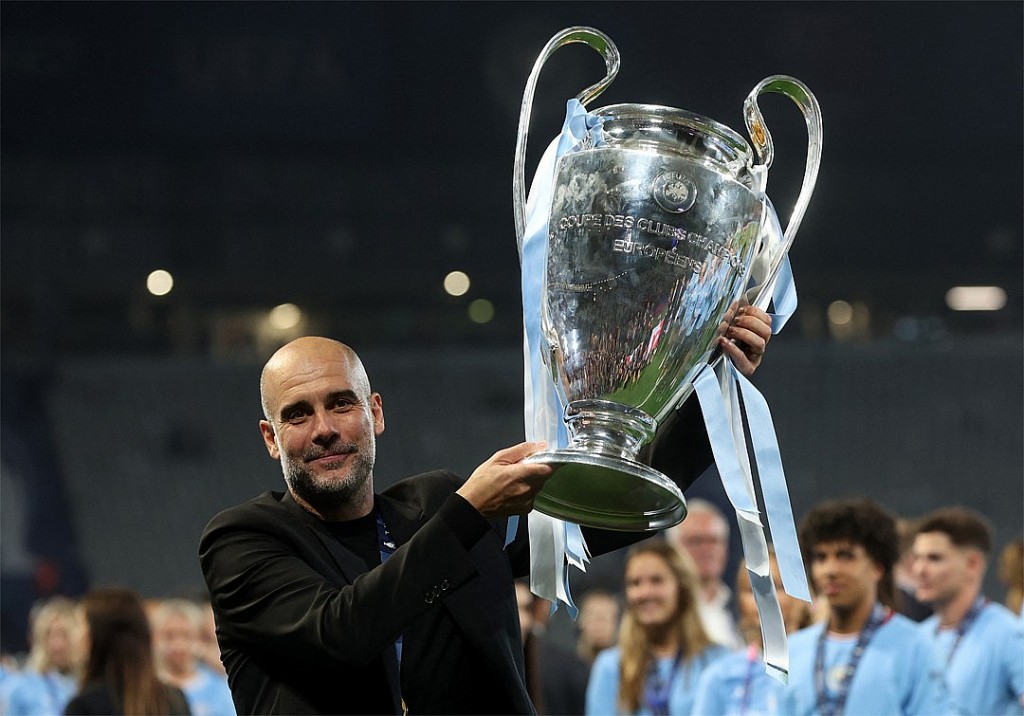 HLV Pep Guardiola sẽ ở lại Man City đến năm 2027