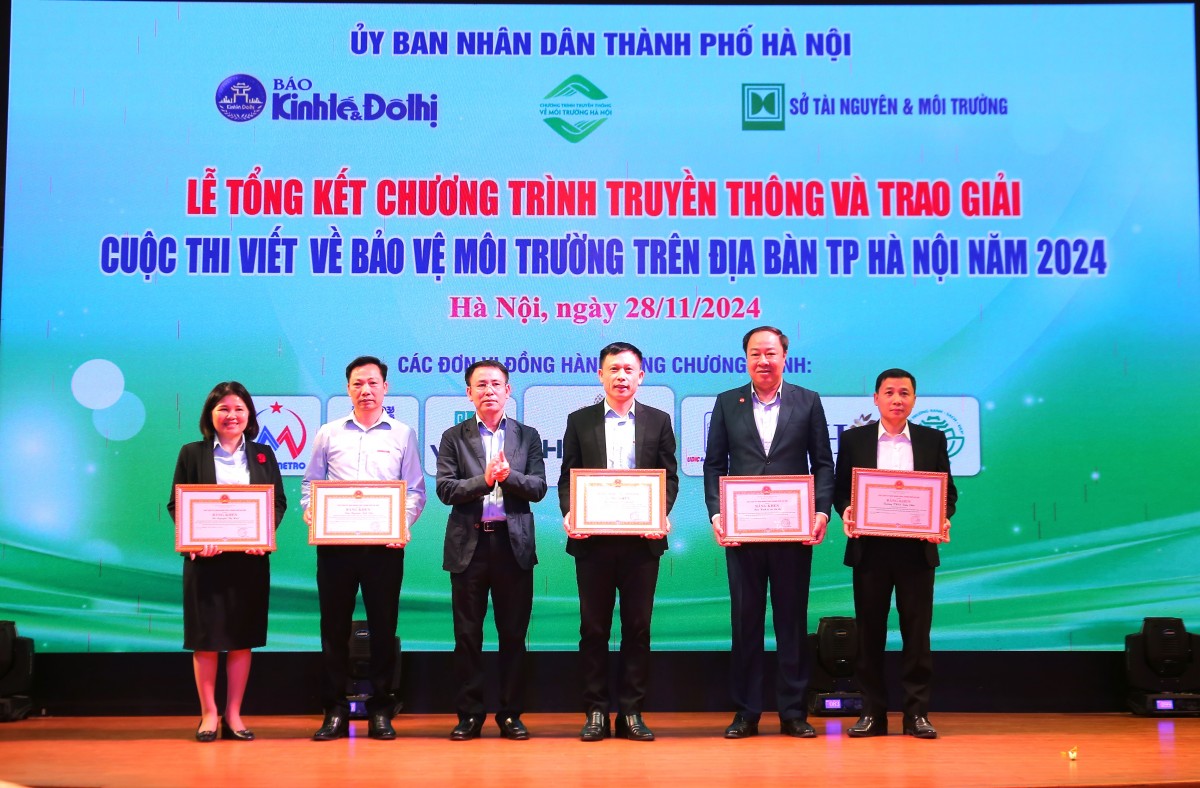 Báo Lao động Thủ đô xuất sắc giành giải Ba cuộc thi viết Bảo vệ môi trường trên địa bàn thành phố Hà Nội