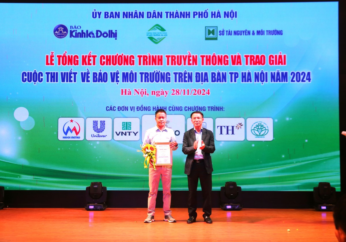 Báo Lao động Thủ đô xuất sắc giành giải Ba cuộc thi viết Bảo vệ môi trường trên địa bàn thành phố Hà Nội