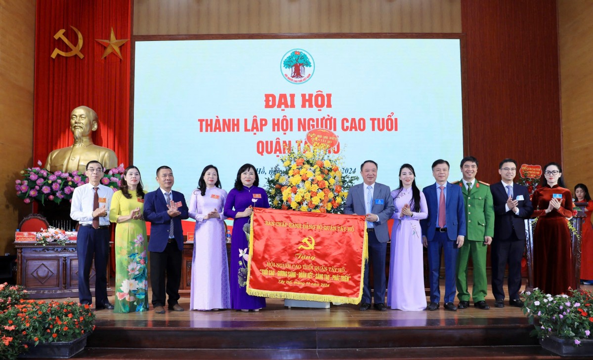 Đại hội thành lập Hội Người cao tuổi quận Tây Hồ