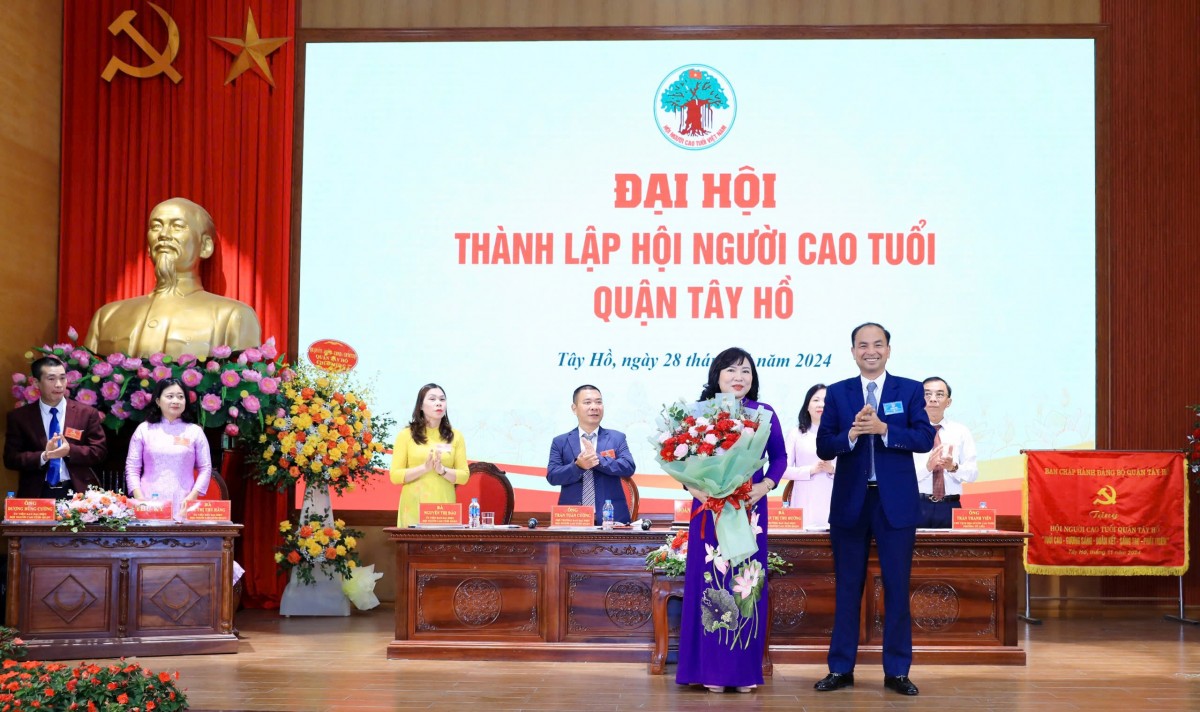 Đại hội thành lập Hội Người cao tuổi quận Tây Hồ