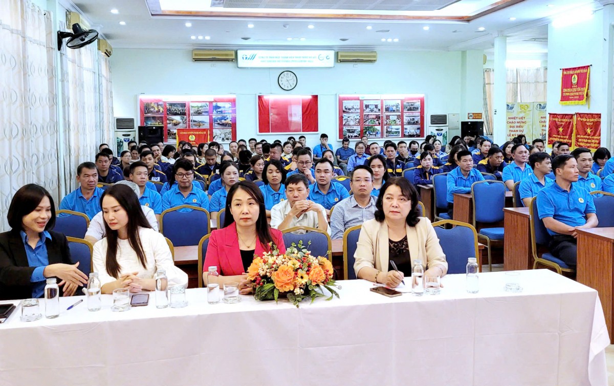 Triển khai công tác đảm bảo an toàn giao thông tới cán bộ Công đoàn Thủ đô