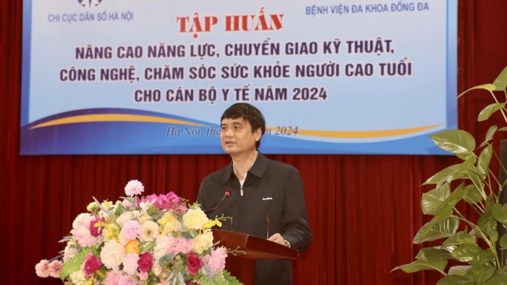 Tập huấn nâng cao năng lực chăm sóc sức khỏe người cao tuổi cho cán bộ y tế