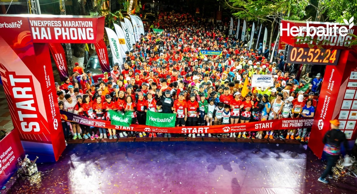 Hơn 10.000 người tham gia VnExpress Marathon Hải Phòng