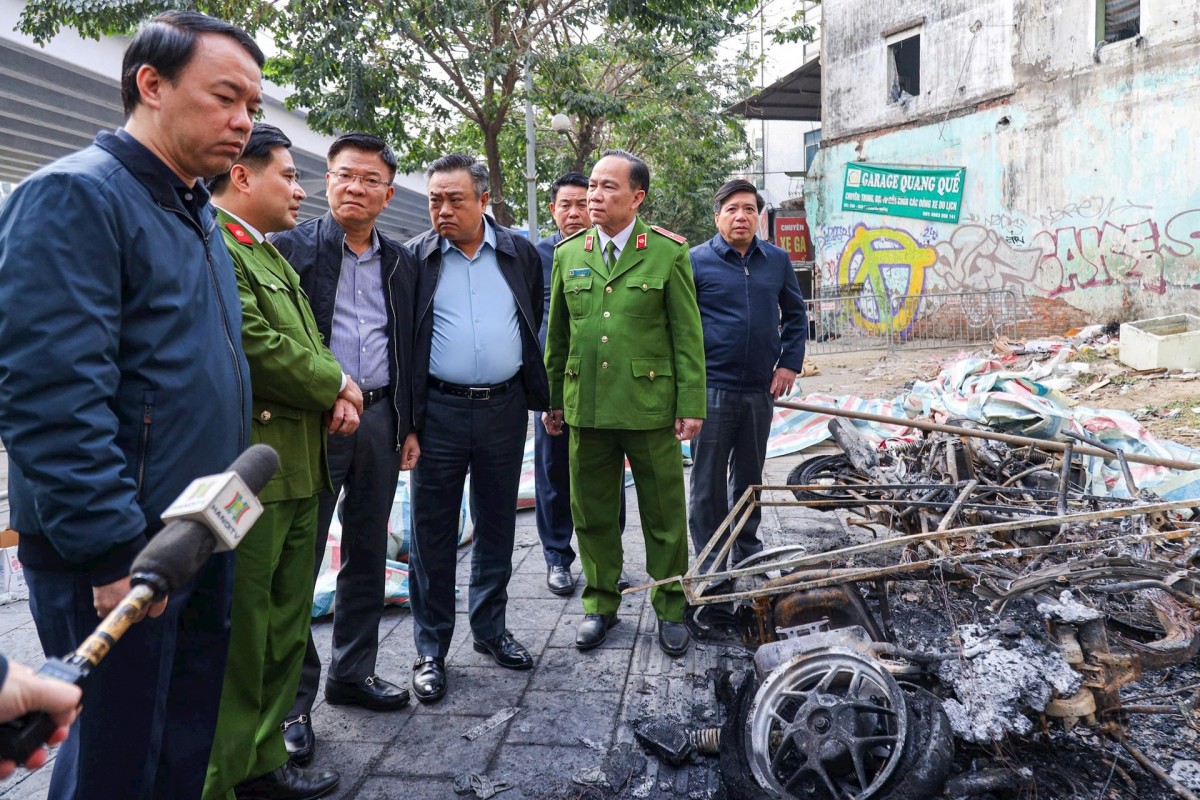 Lãnh đạo Chính phủ, thành phố Hà Nội kiểm tra, chỉ đạo khắc phục hậu quả vụ cháy trên đường Phạm Văn Đồng